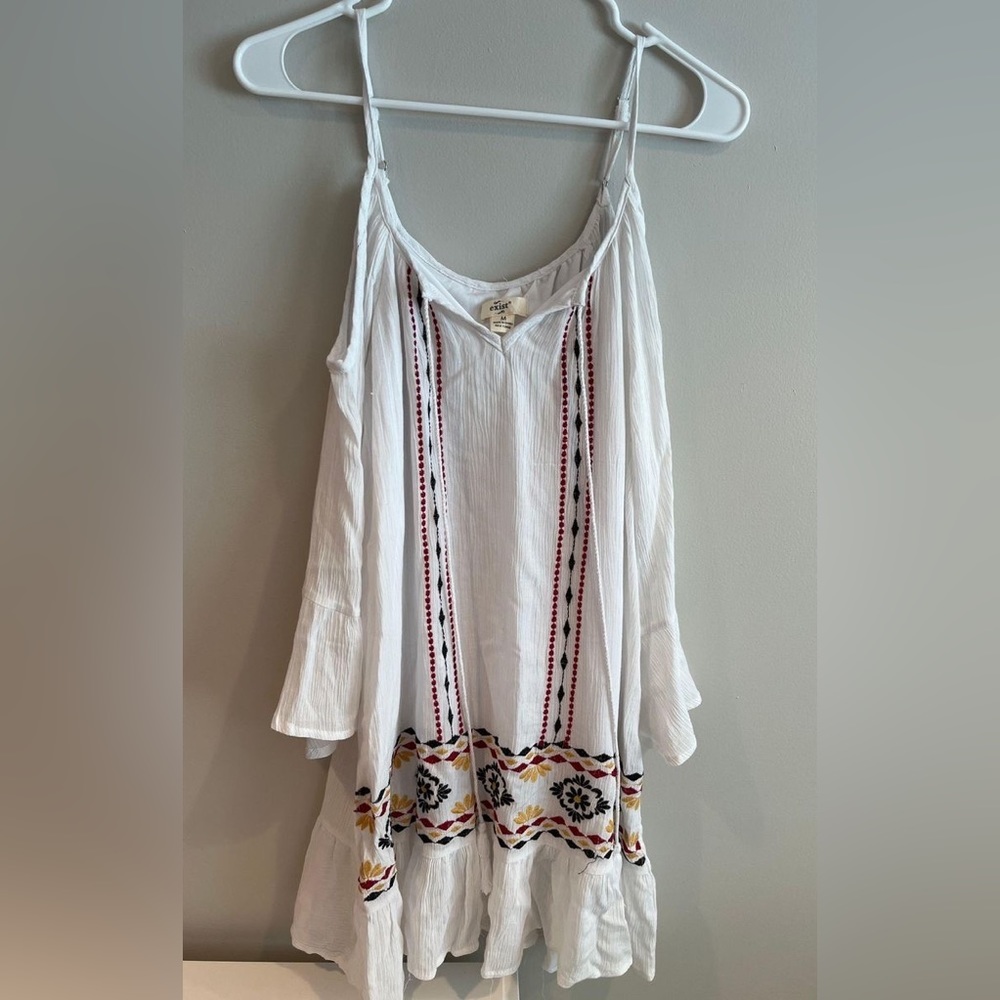 Flowy White Patterned Dress